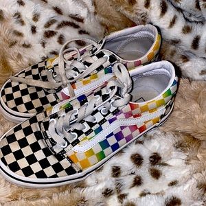 Rainbow kids vans size 3 youth !